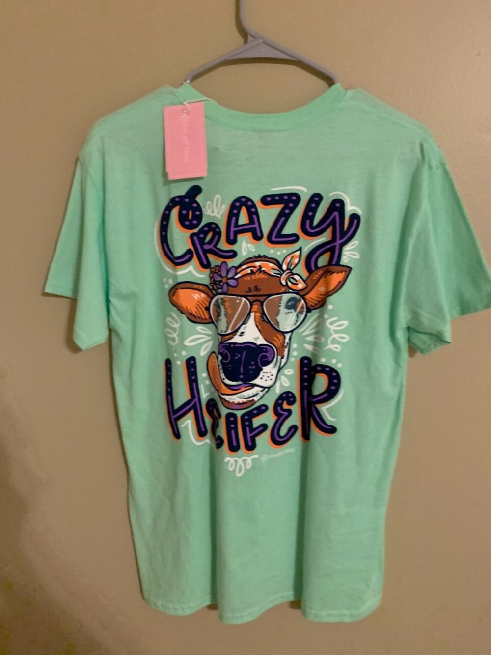 ITSA GIRL THING TEE SHIRT  SIZE-MED  NWT
